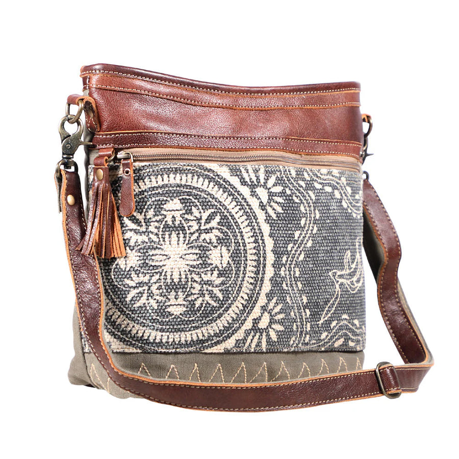 Myra Vogue Shoulder Bag