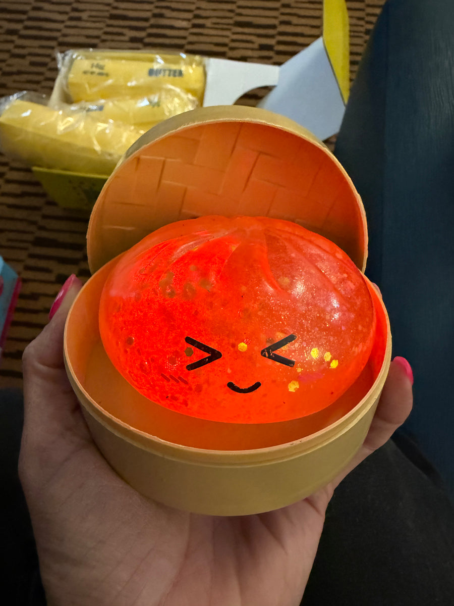 LIGHT UP GLITTER DUMPLINGS